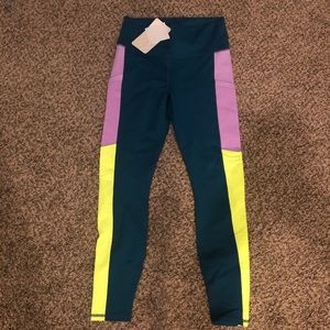 NWT - Fabletics Mila High-Waisted Pocket Legging